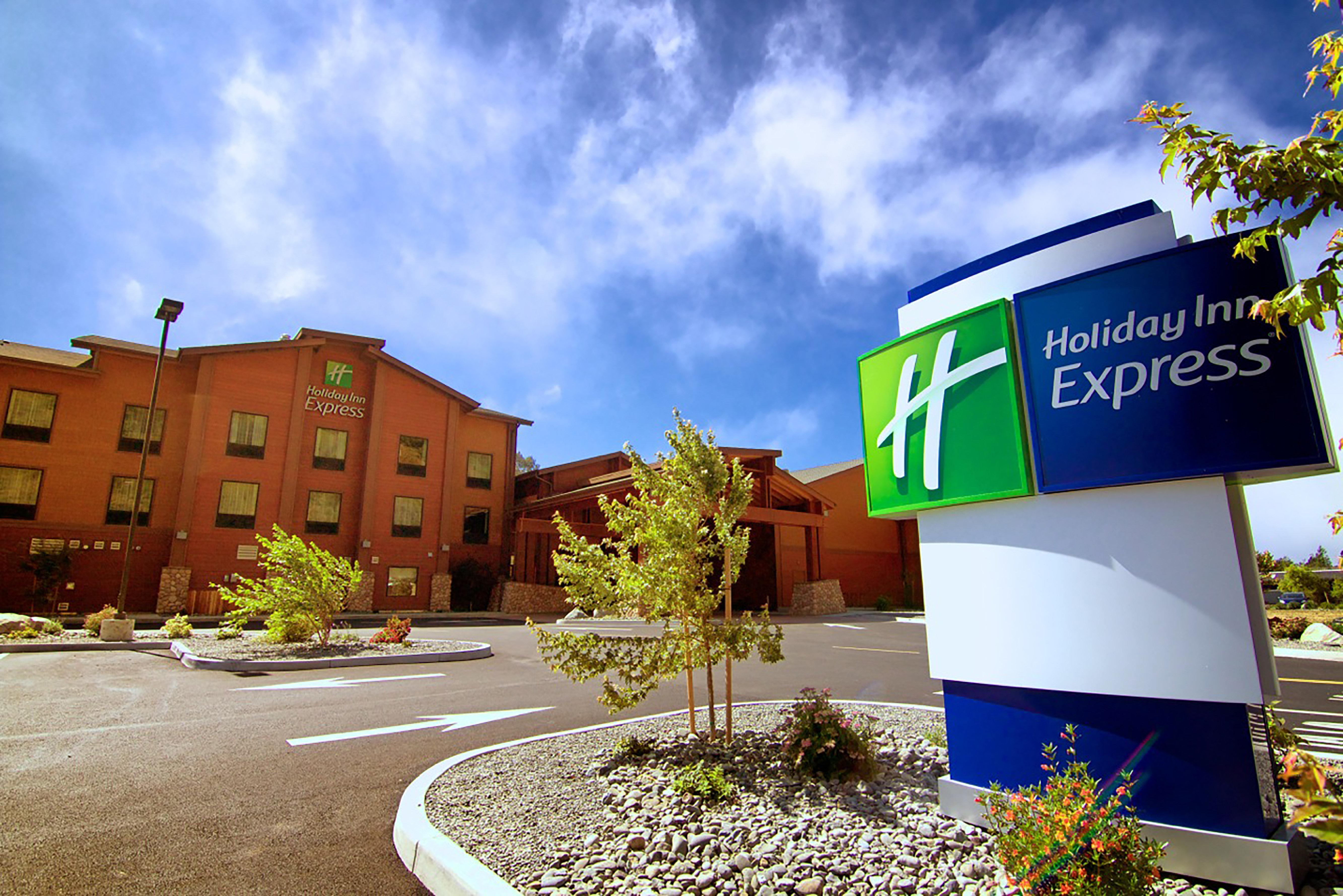 Holiday Inn Express Redwood National Park By Ihg Кламат Екстериор снимка