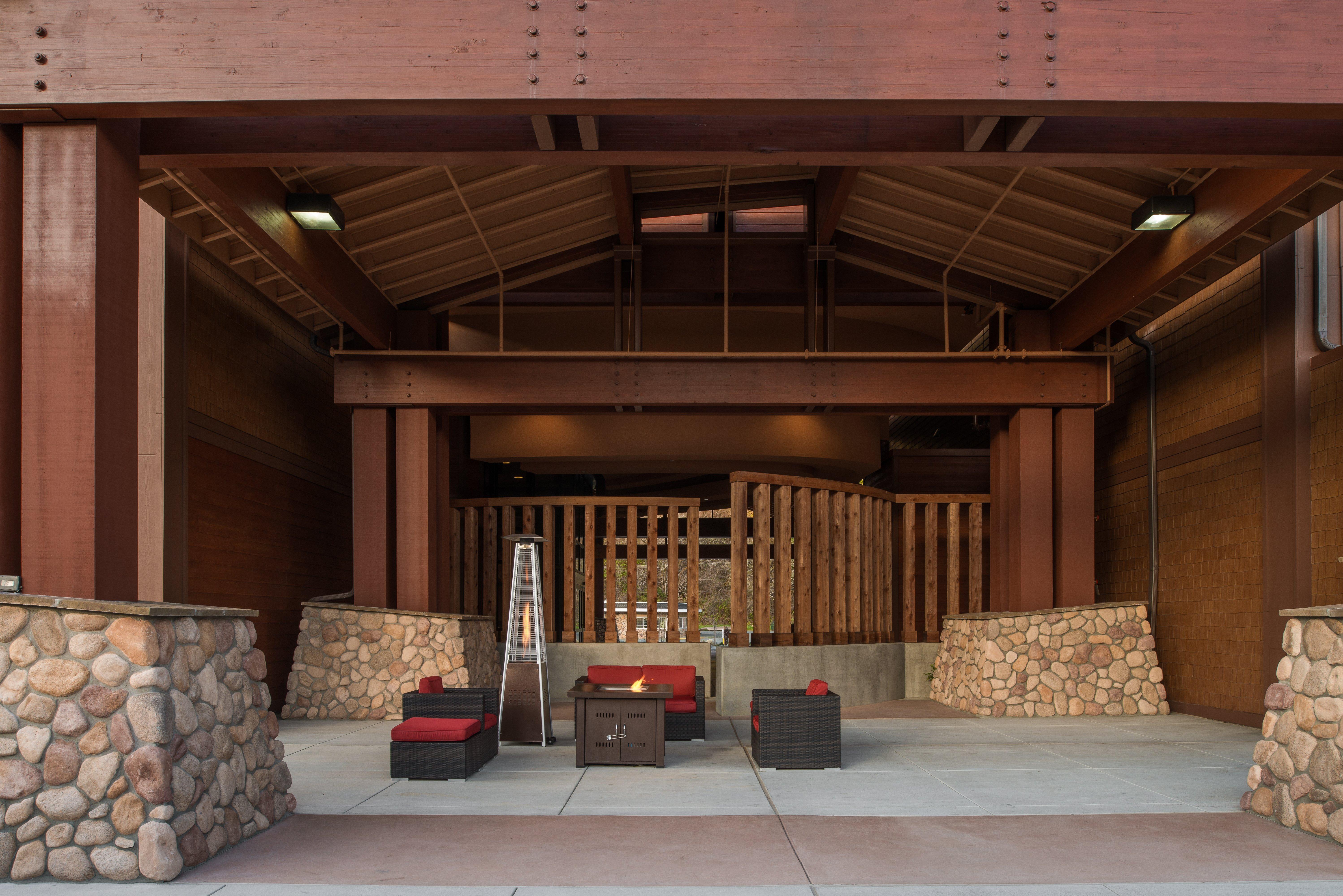 Holiday Inn Express Redwood National Park By Ihg Кламат Екстериор снимка
