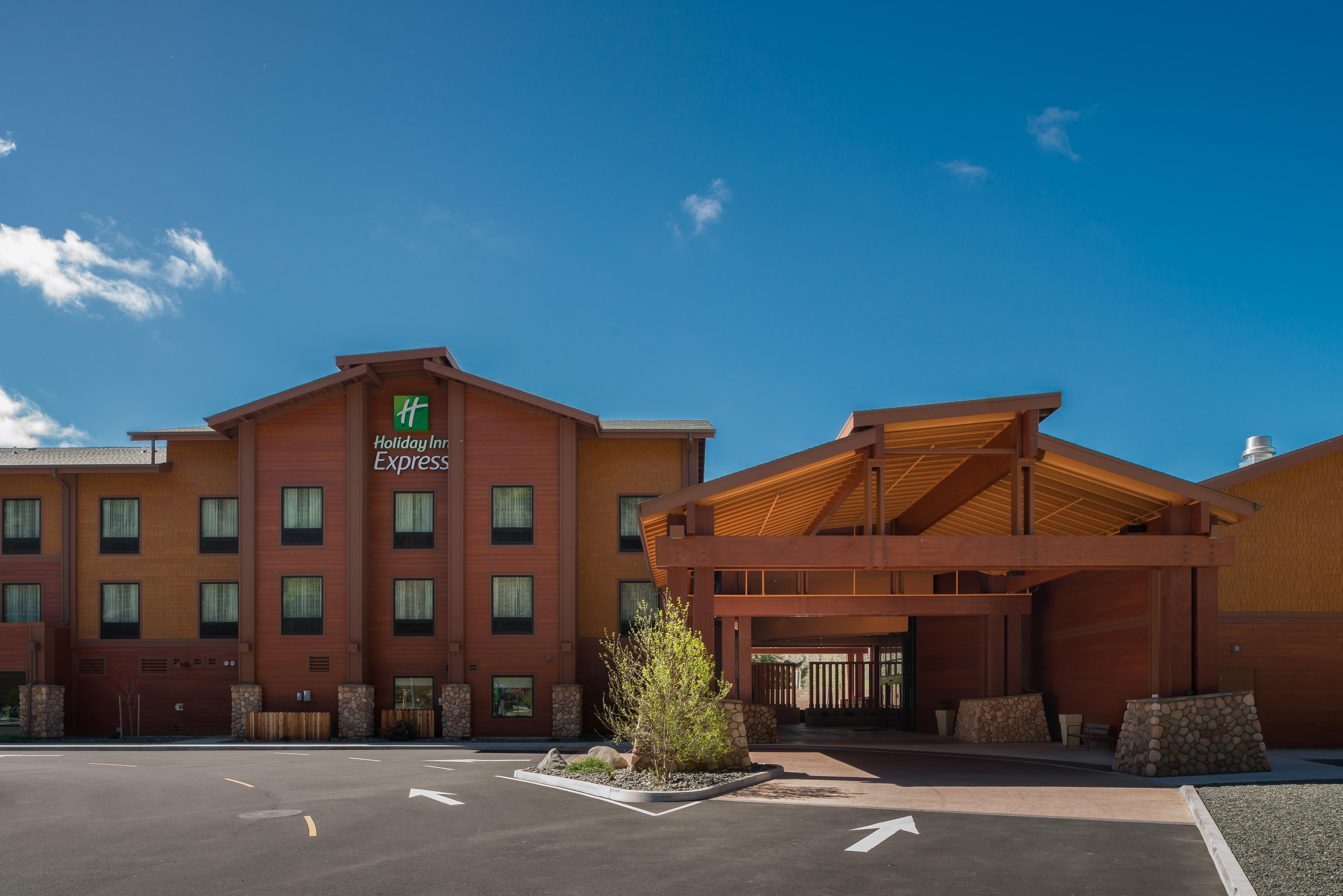 Holiday Inn Express Redwood National Park By Ihg Кламат Екстериор снимка