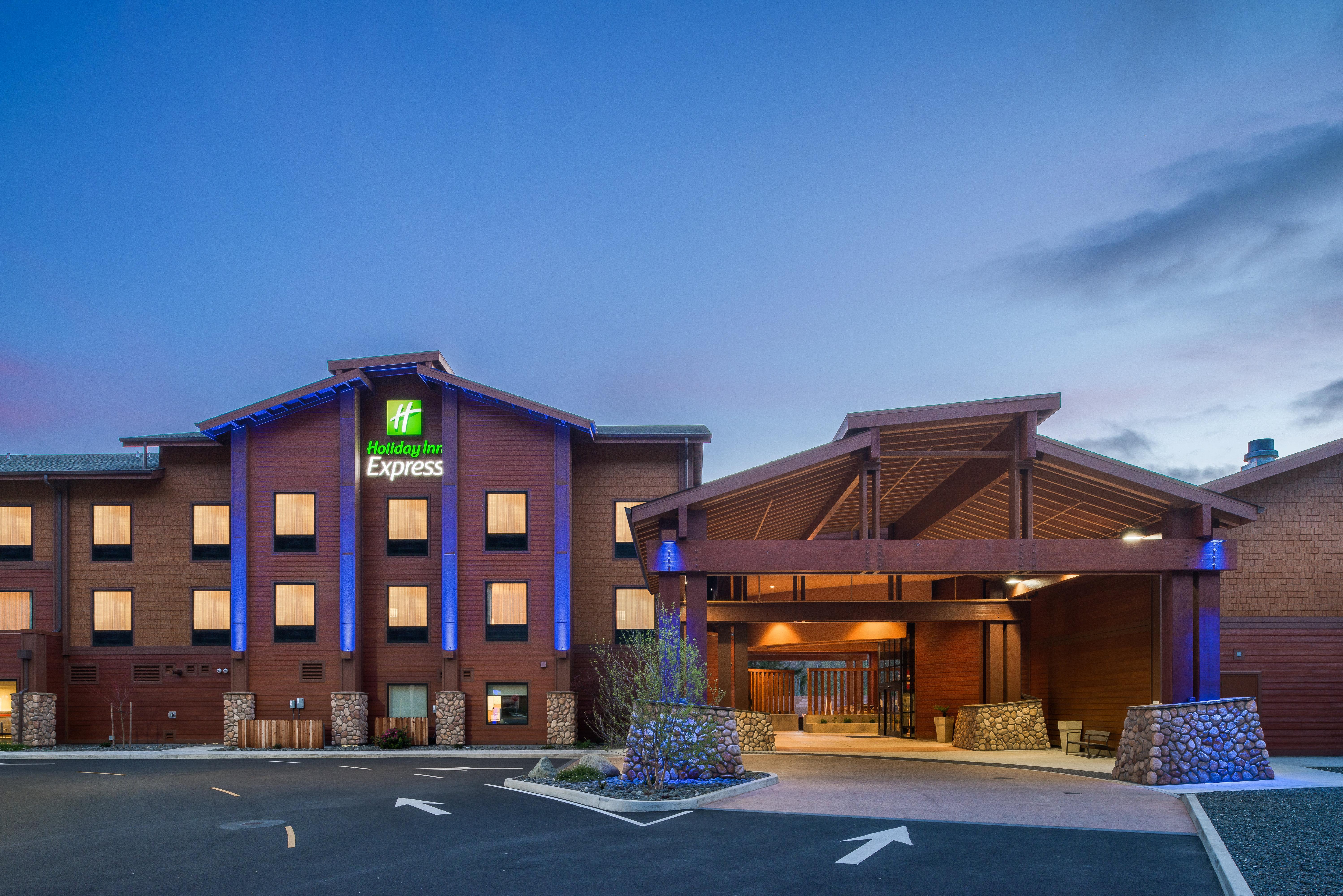 Holiday Inn Express Redwood National Park By Ihg Кламат Екстериор снимка