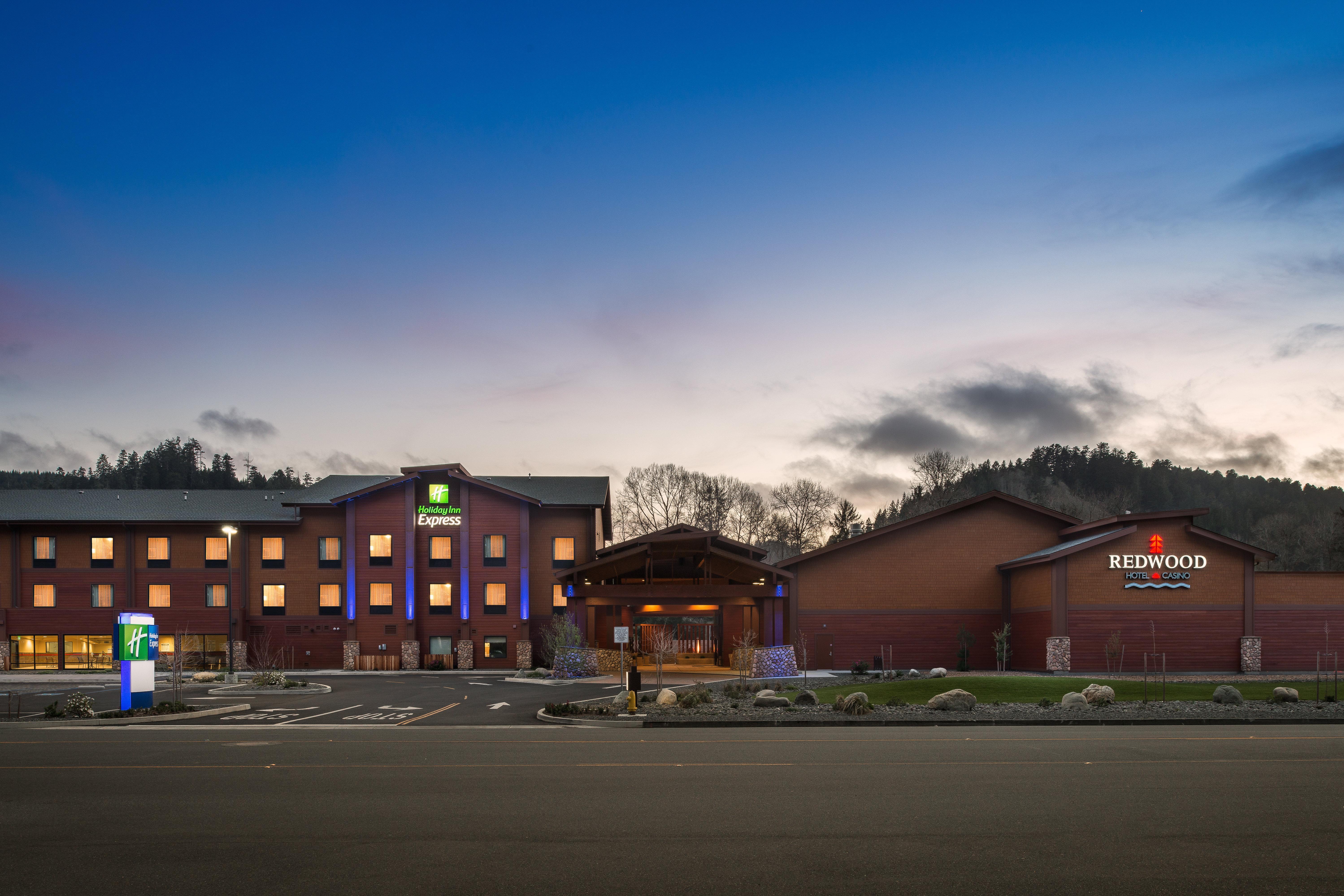 Holiday Inn Express Redwood National Park By Ihg Кламат Екстериор снимка