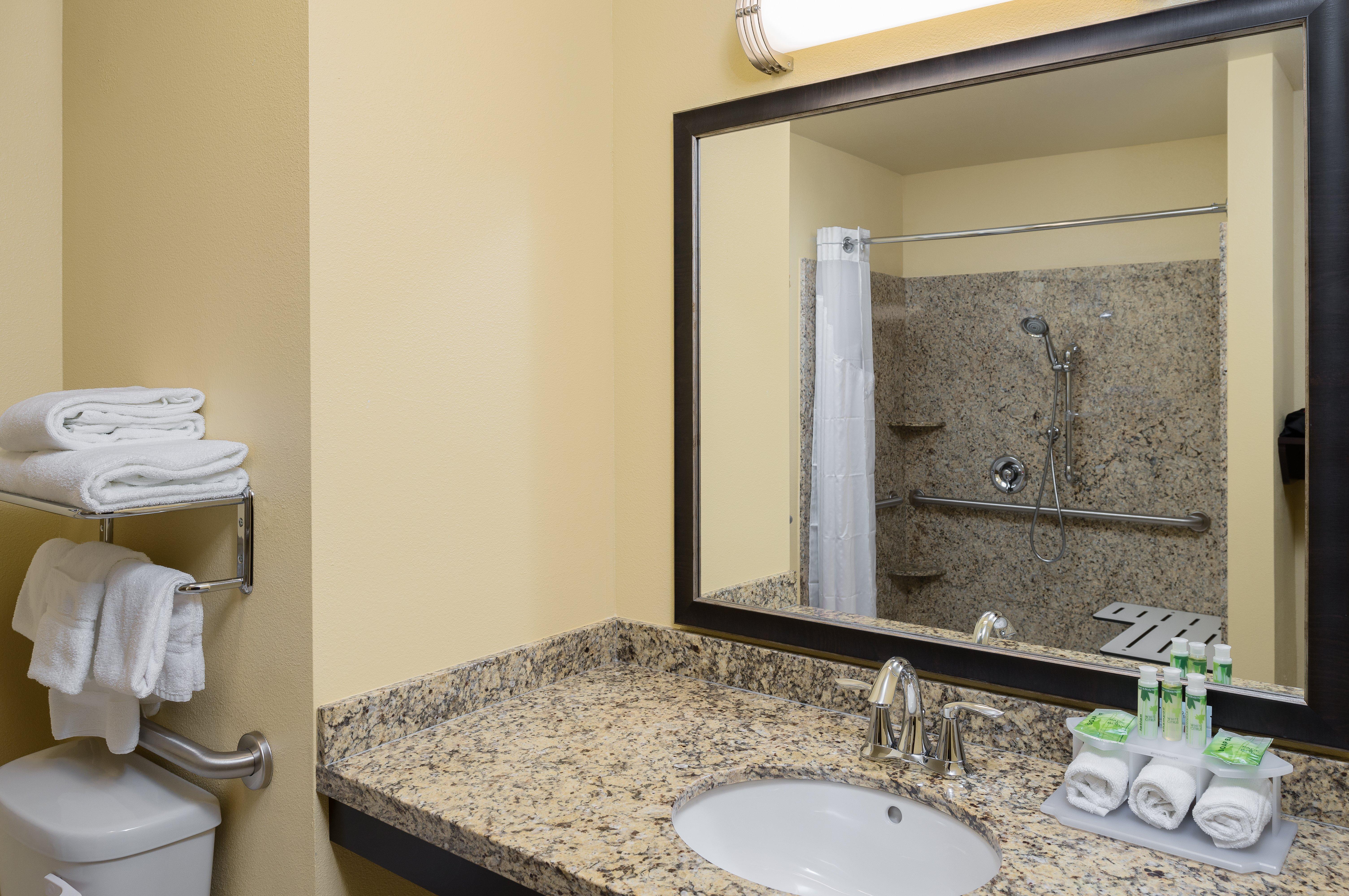 Holiday Inn Express Redwood National Park By Ihg Кламат Екстериор снимка