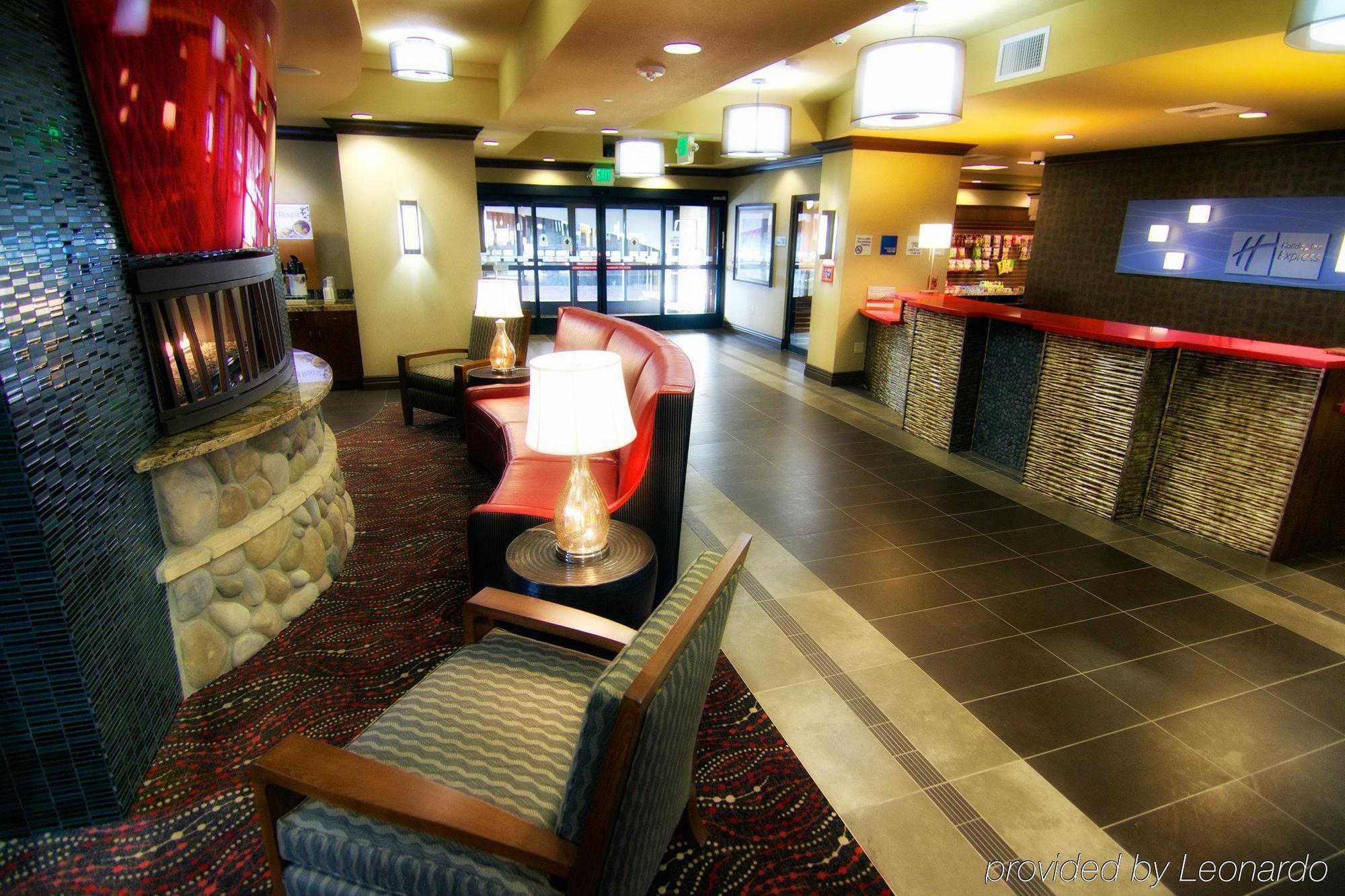 Holiday Inn Express Redwood National Park By Ihg Кламат Екстериор снимка